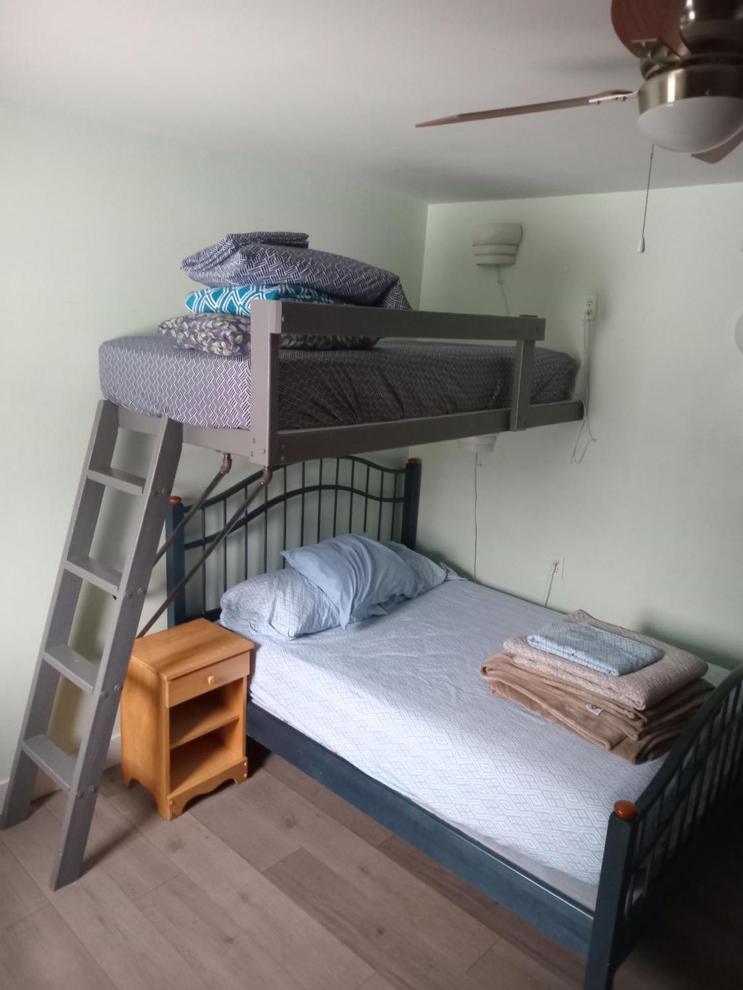 Auberge Jeunesse A Loulou Lévis Habitación foto